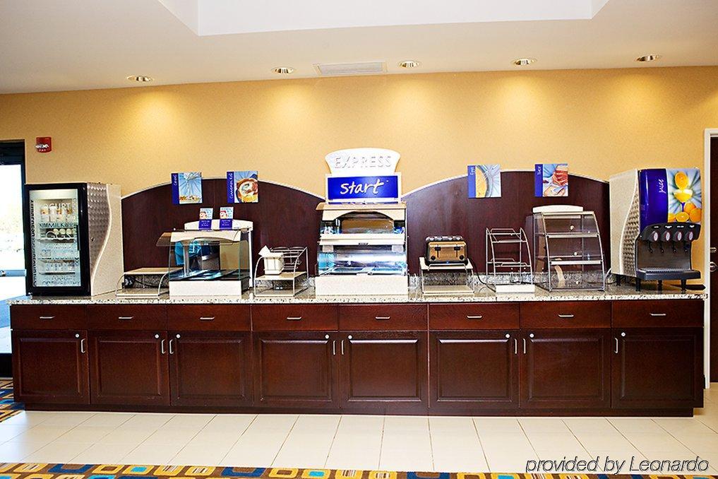 Holiday Inn Express & Suites Youngstown West I 80, An Ihg Hotel Ресторант снимка